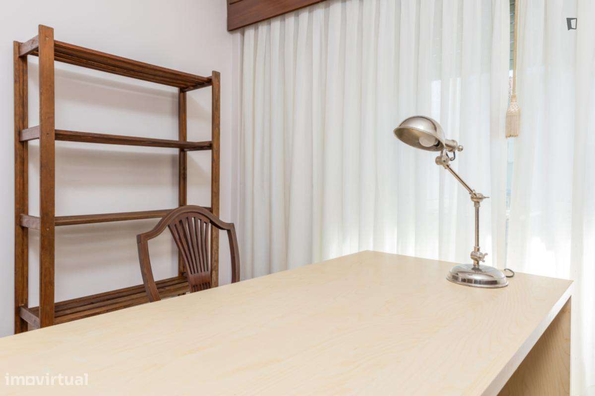 Quarto - localizado em Alvalade Lisbon - Grande imagem: 4/9