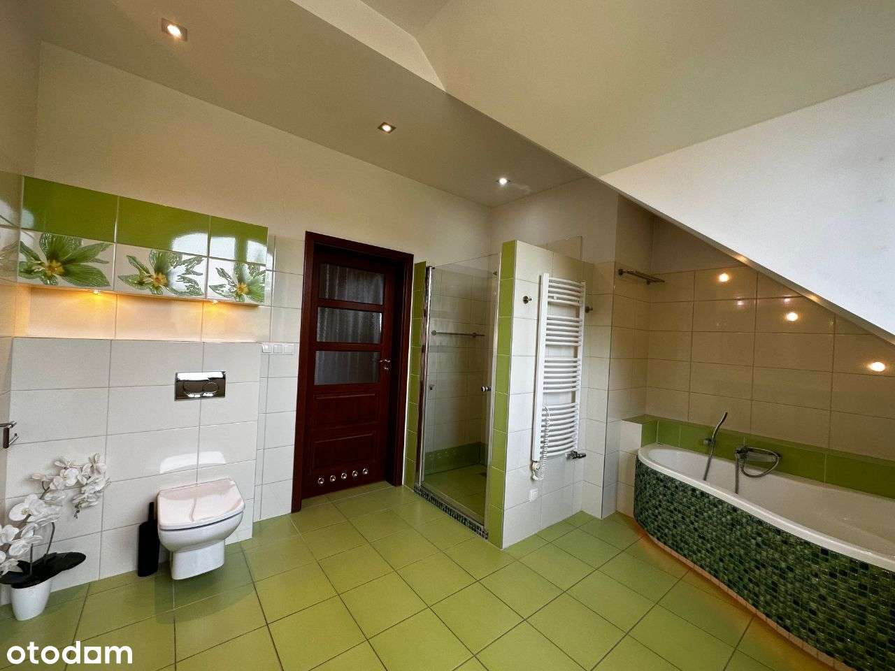 Rezydencja na pięknej, dużej działce w Krzywcu.-17