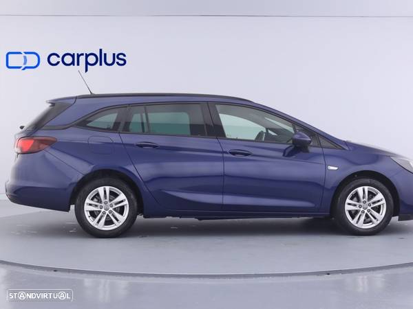 Opel Astra Sports Tourer - 8