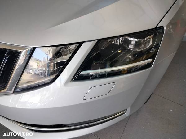 Skoda Octavia 2.0 TDI DSG Style - 11