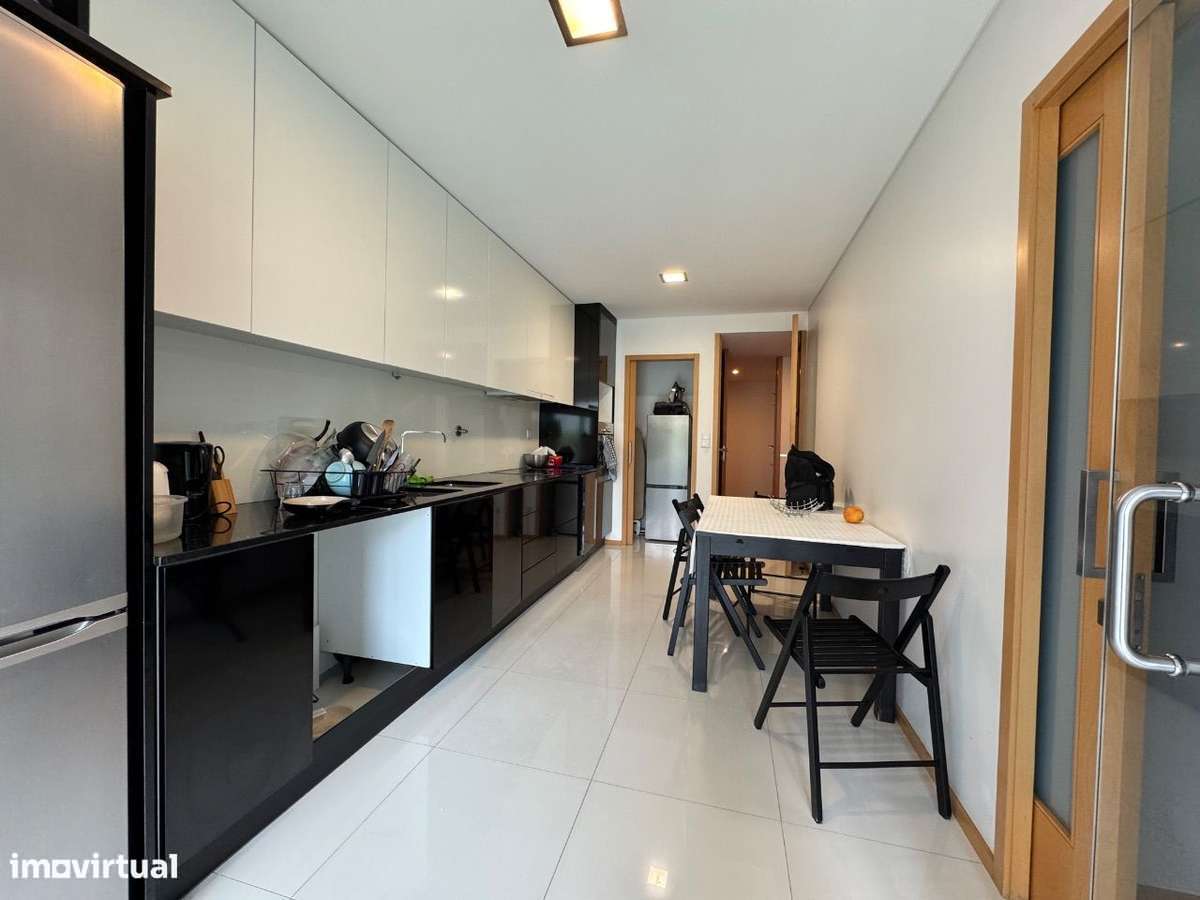 Apartamento T4+1 em Fraião-1