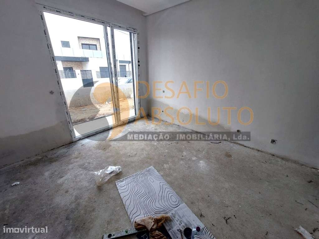 Moradia Isolada Térrea T4, com Piscina e Garagem. Azeitão-18