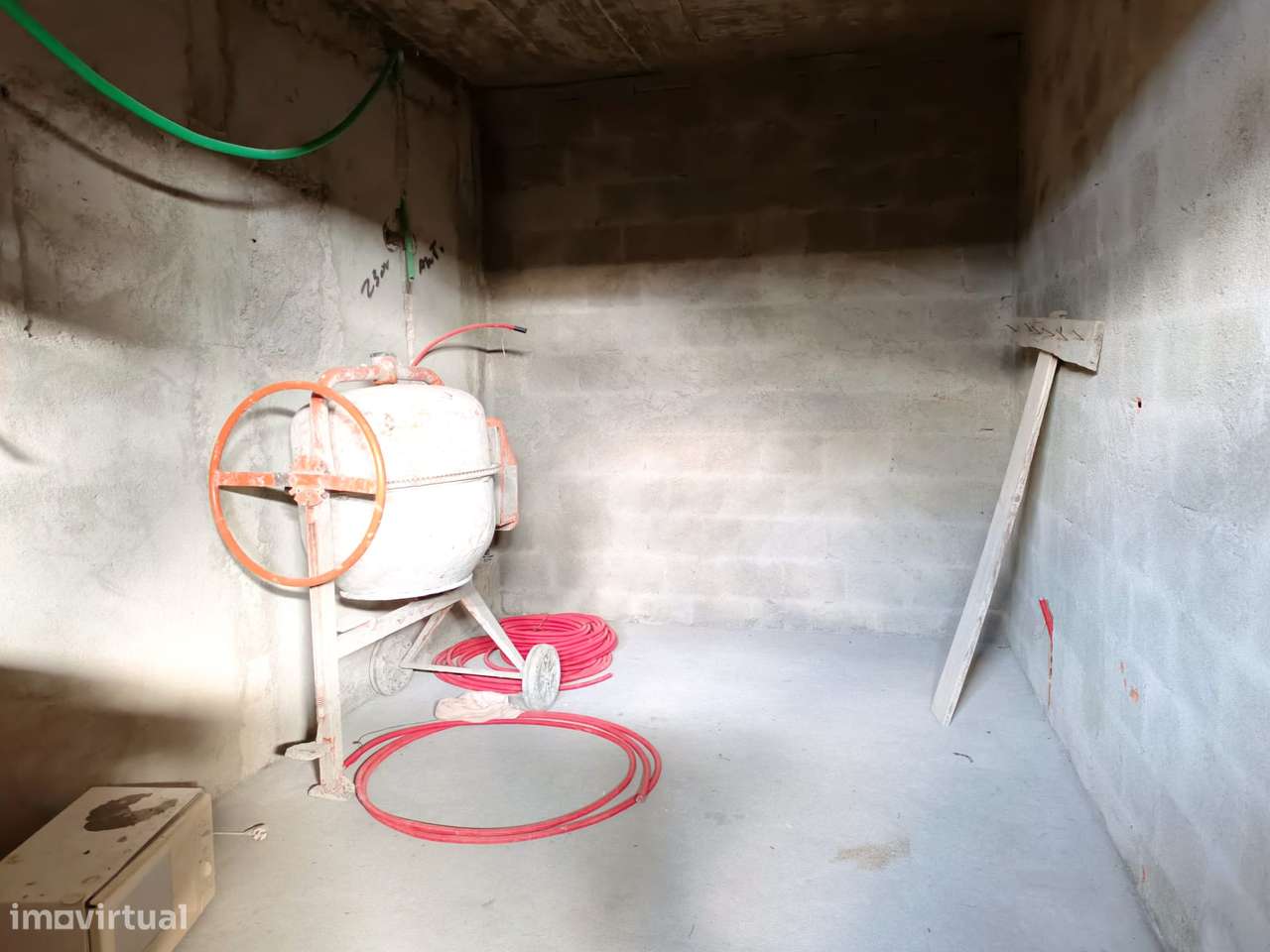 Moradia T4 C/terraço em Alfragide - Grande imagem: 2/19