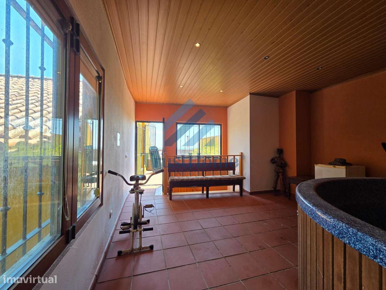 Moradia V5 com jardim, piscina e ginásio no centro de Coruche-29