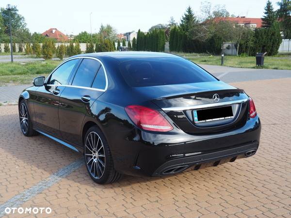 Mercedes-Benz Klasa C 300 7G-TRONIC AMG Line - 8