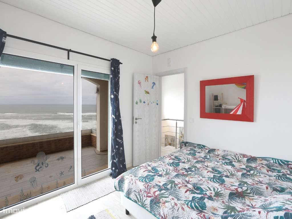 Moradia isolada V2+2 com vista mar na Praia da Légua-25