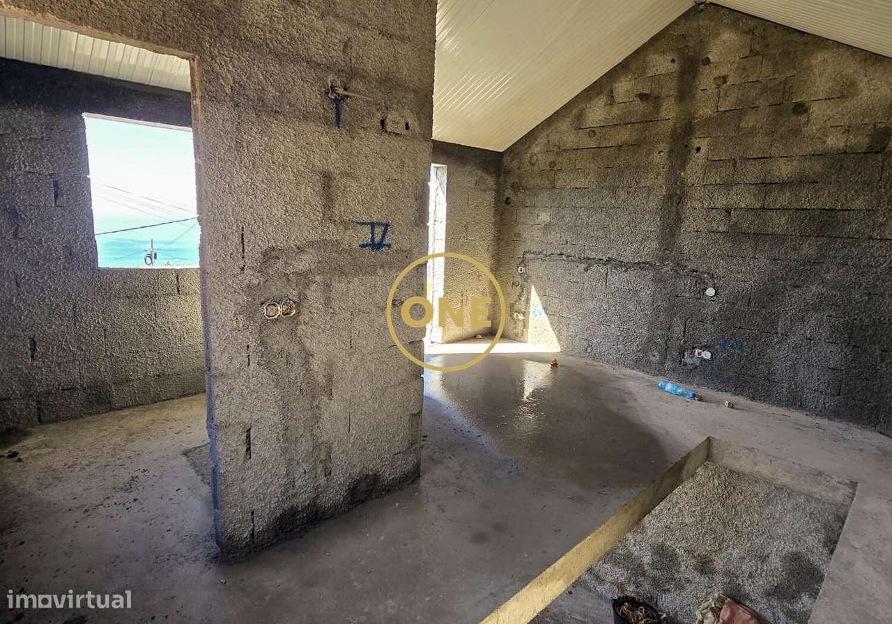 Moradia T2 + T1 - Grande imagem: 4/25