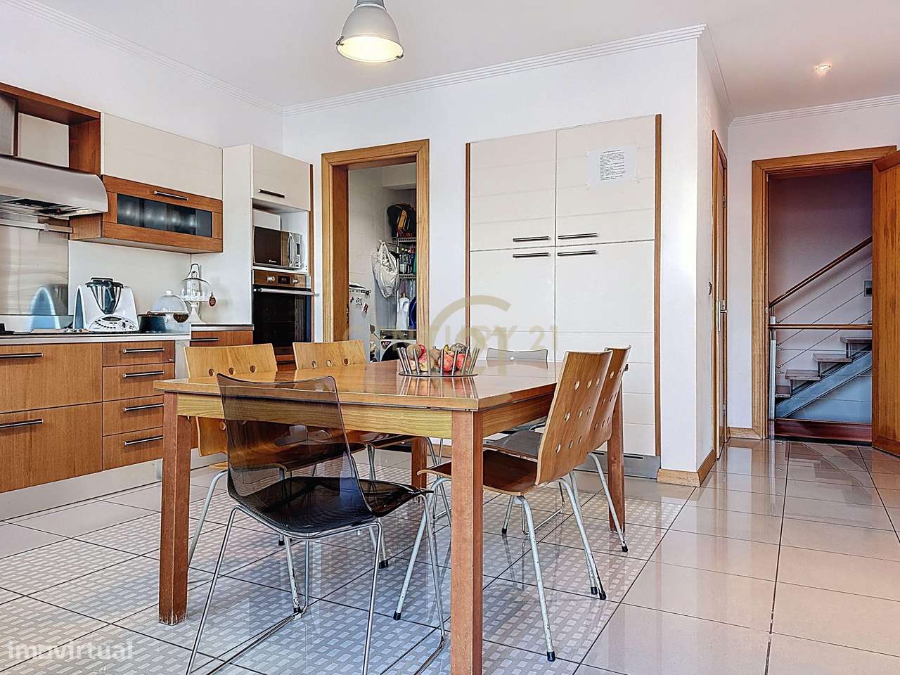 Moradia de Elevada Qualidade no Coração da Praia da Vitória – Vista Ba-10