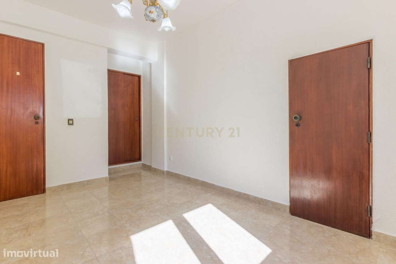 Espetacular T3 com Vista Mar em Sesimbra-23