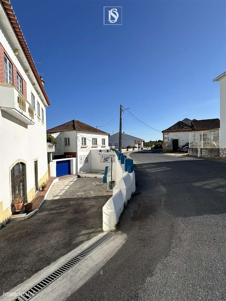 MORADIA EM ALCOROCHEL — RÉS-DO-CHÃO + 1º ANDAR | PRONTA A HABITAR | ES-6