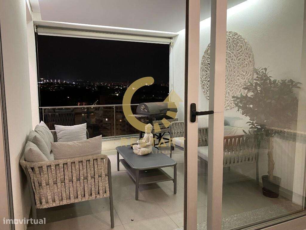 Apartamento T3 totalmente mobilado com vista Rio-5