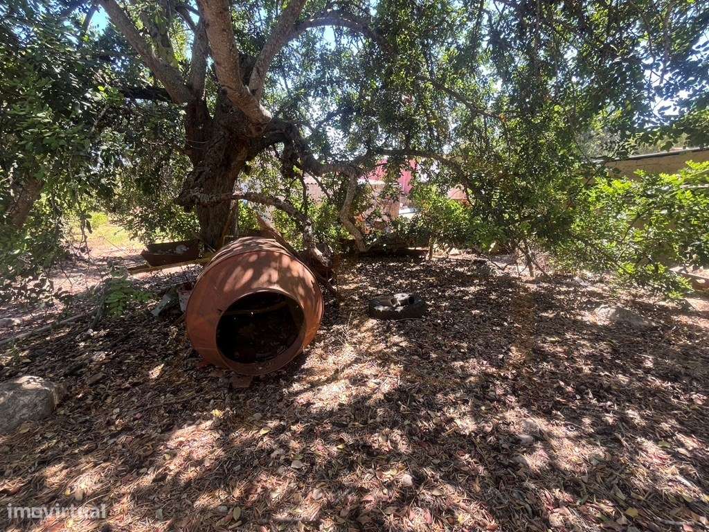 Quinta com duas casas, vistas para o mar e 11.940 m² de terreno em ...-28