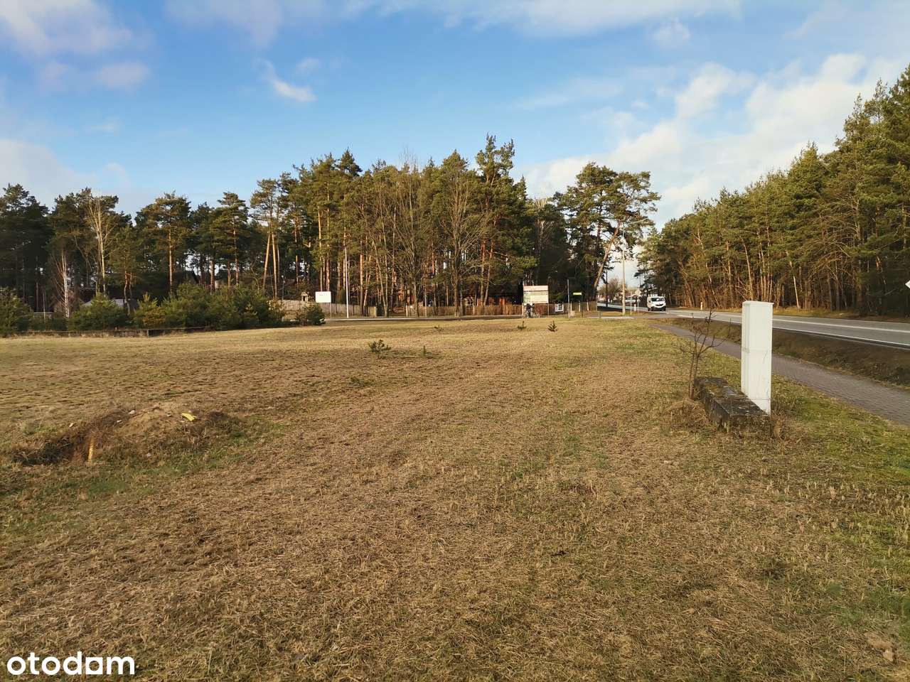 DZIAŁKA POD ZABUDOWĘ USŁUGOWĄ