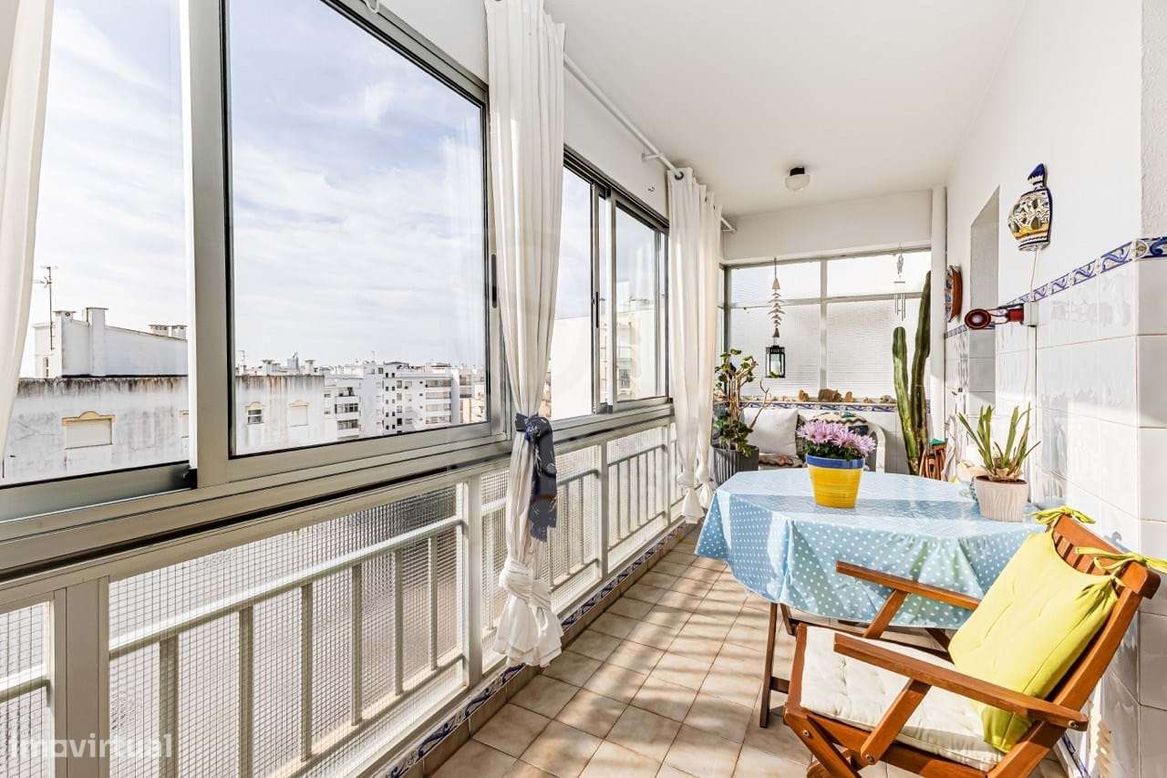 A. PÊRA - Apartamento T3 C/ Garagem + Arrecad.- Varandas Deslumbrantes-11