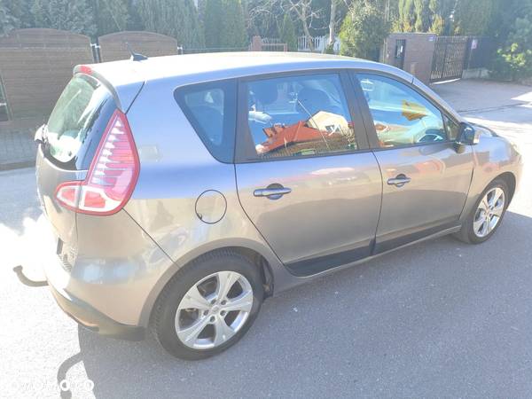 Renault Scenic 1.5 dCi Emotion Plus - 24