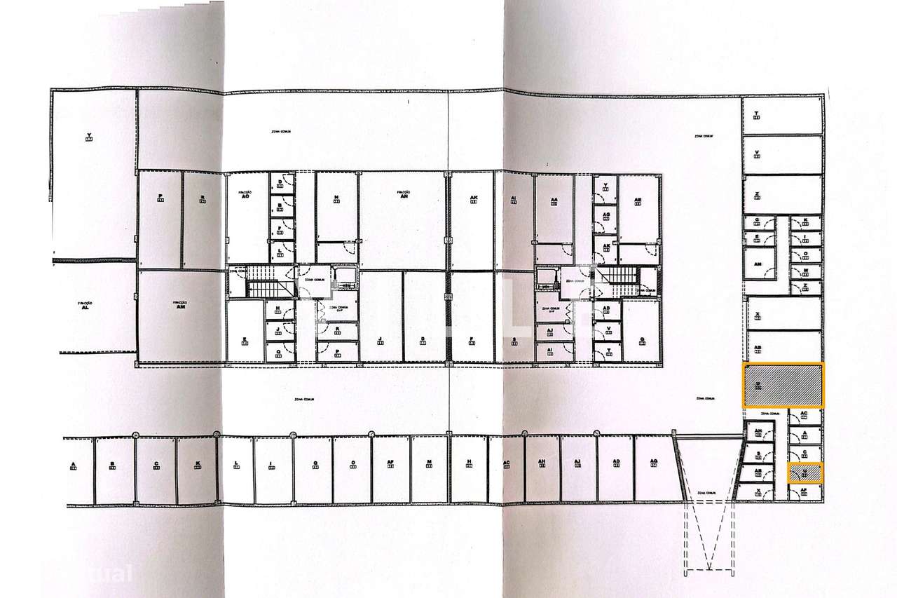 Apartamento T2 com Garagem Fechada e Arrumo no Glicinias-43
