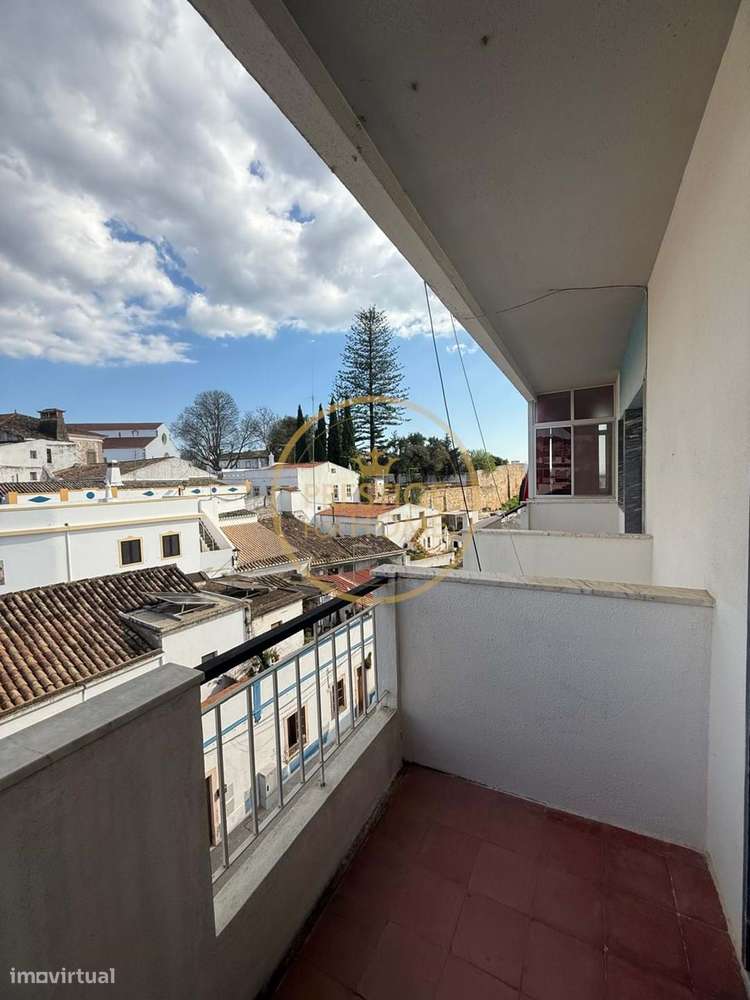 Apartamento luminoso T2 com vista mar e Serra-18
