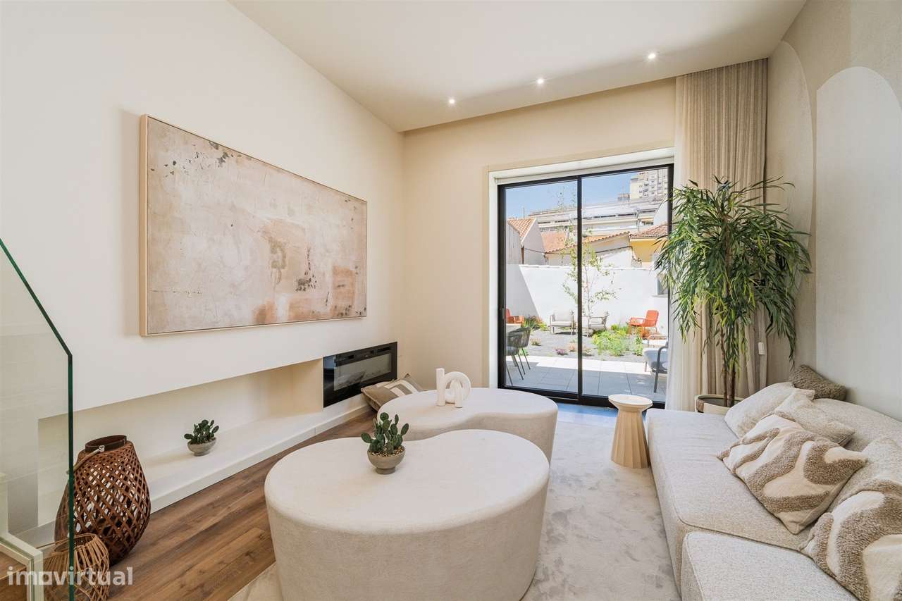 T1+2 | Remodelado e decorado com Jardim | Metro Campo 24 de Agosto | P-22