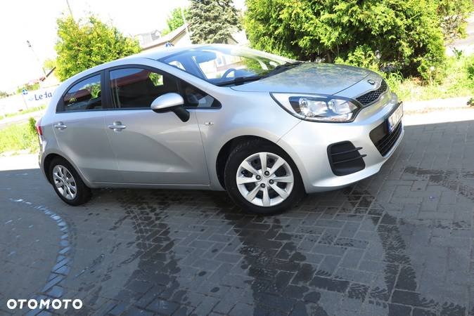 Kia Rio 1.2 Dream Team Edition - 16