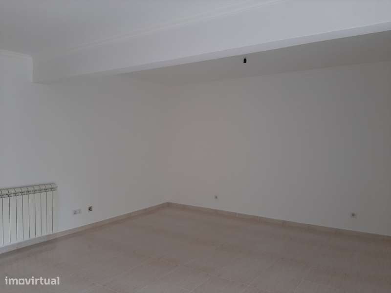 Apartamento T3 Azambuja-3