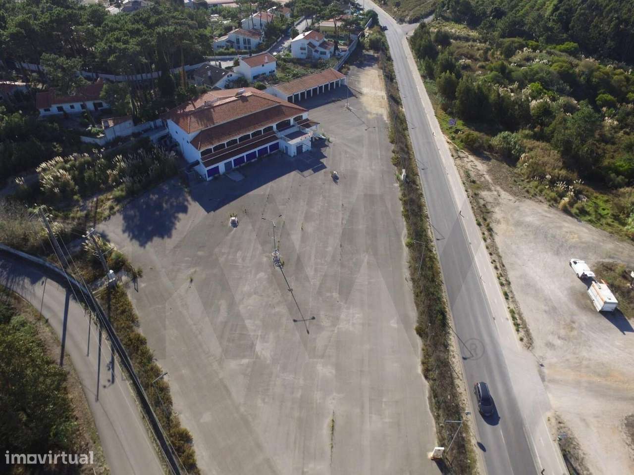Espaço Multiusos Localizado na Ericeira-16