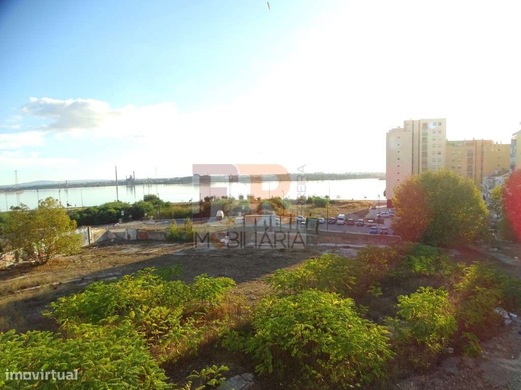 'Excelente 'Apartamento T2 Alto Seixalinho, Verderena Barreiro-3