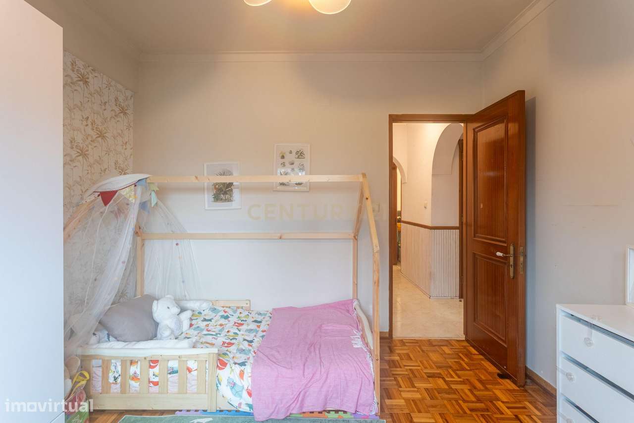 Apartamento T2 em Venteira, Amadora - Oportunidade Única!-16
