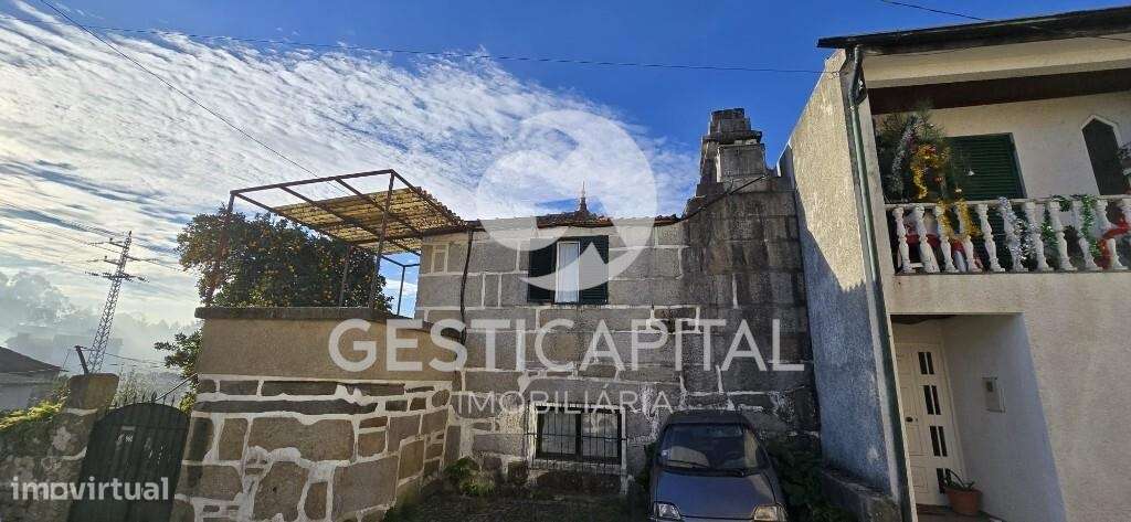 Moradia para recuperar com terreno em Vila Boa do Bispo, Marco de Cana-24