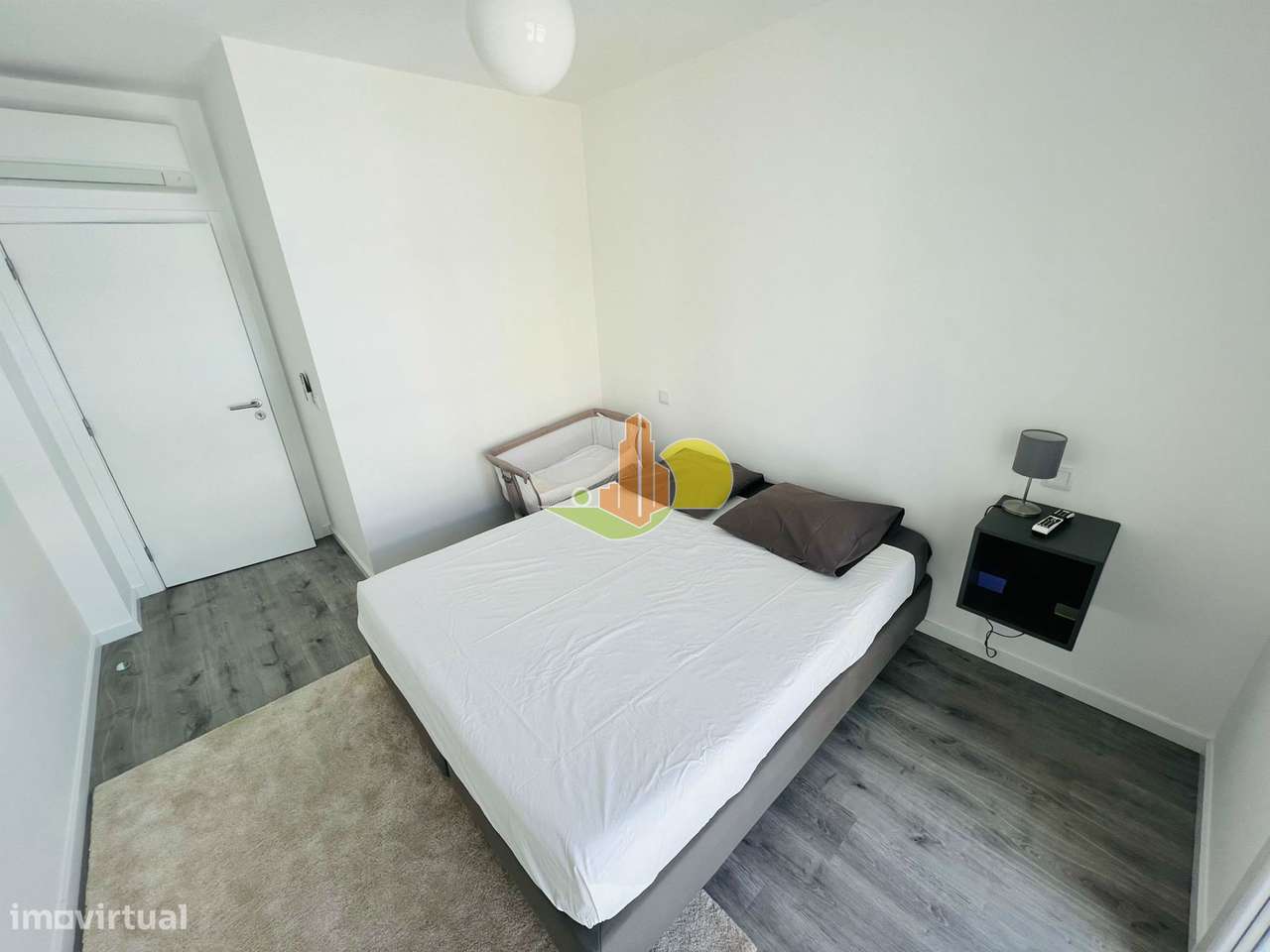 T2 c/ Garagem - Condomínio c/ Piscina-19