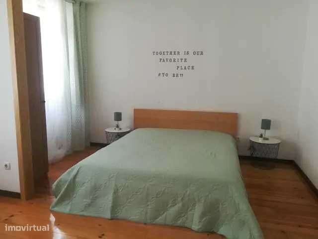 Alugo T1 Kitchnet com Mezanine - Grande imagem: 5/12