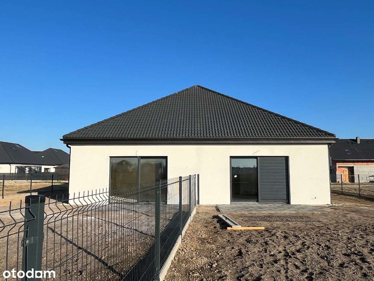 Nowy dom w zabudowie bliźniaczej – 7 km od Wrocław-1