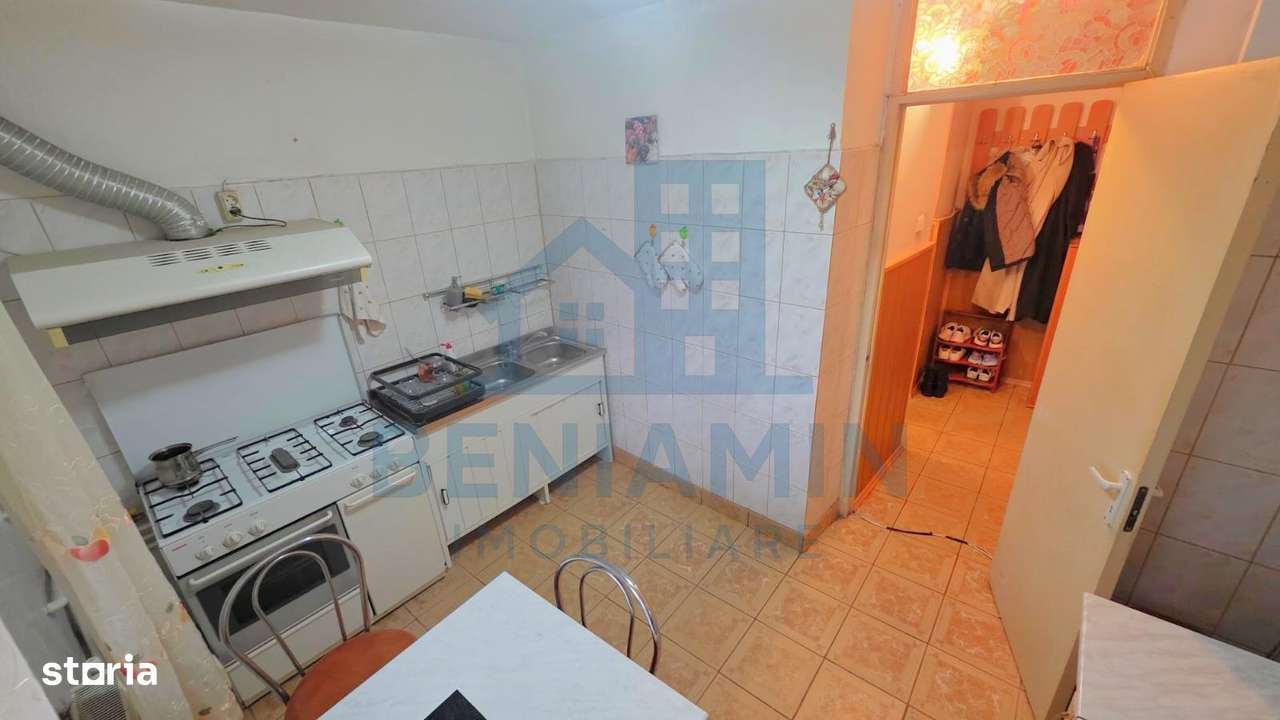 Apartament de vanzare 3 camere decomandat 1 Mai 72 mp-6