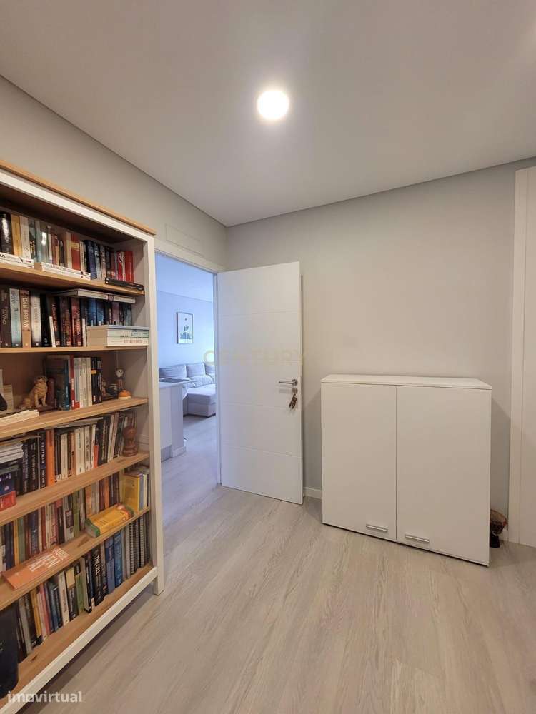 Apartamento T2 semi-novo, no Alto do Seixalinho, Barreiro-17