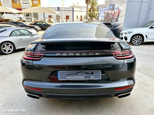 Porsche Panamera 4 E-Hybrid - 4