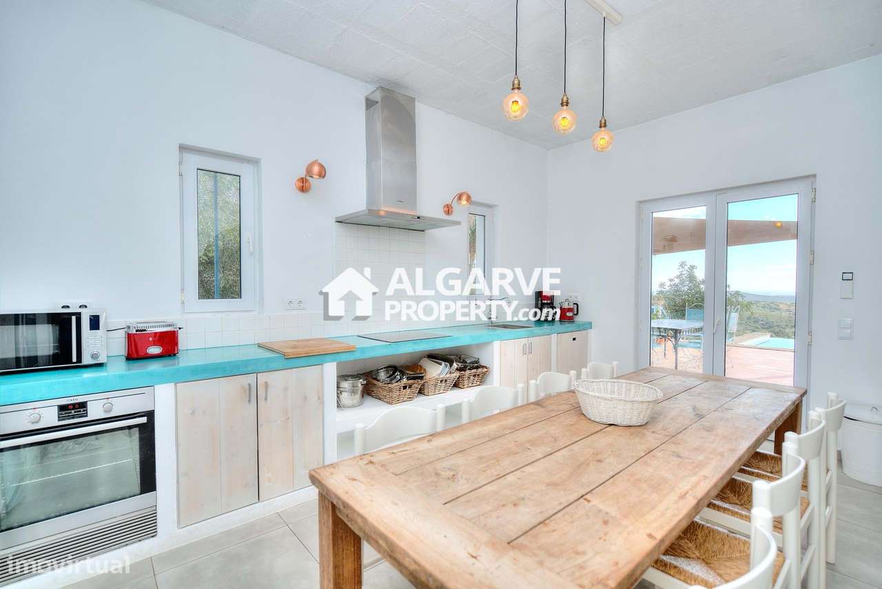 Moradia V4 em Loulé de estilo tradicional com piscina e vistas sobre a - Grande imagem: 3/43