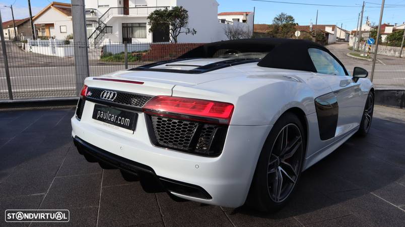 Audi R8 Spyder 5.2 FSi V10 S tronic - 5