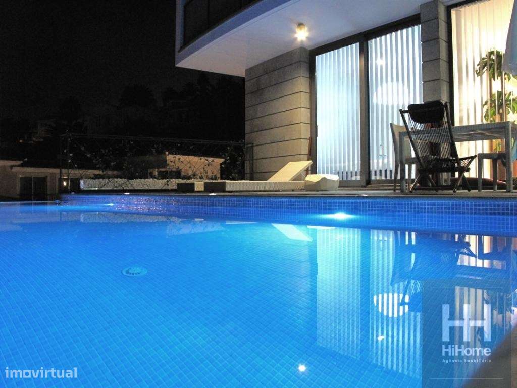 Moradia V3 de luxo com fantástica vista sobre o Cristo Rei e mar - Grande imagem: 4/20