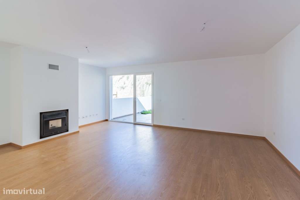 Moradia V3 Loteamento Penedos Altos - Lote 24 - Grande imagem: 2/12