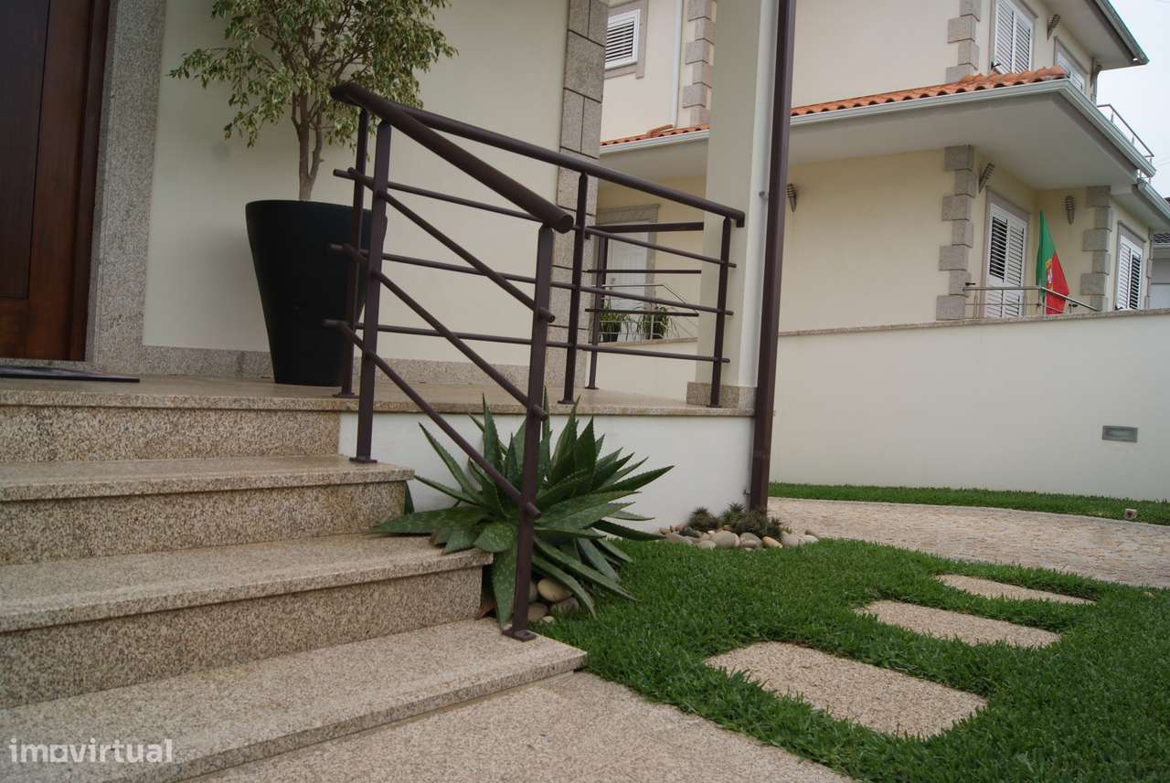 MORADIA INDIVIDUAL T3 _ Jardim, Zona Churrasqueira e poço_Cabreiros-56