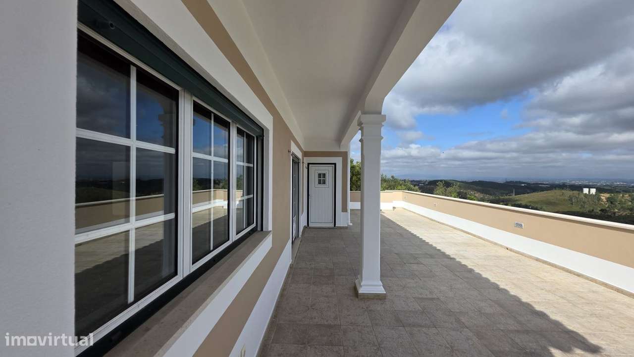 Excelente Moradia T3 com Vista Panorâmica sobre a Albufeira do Castel-45