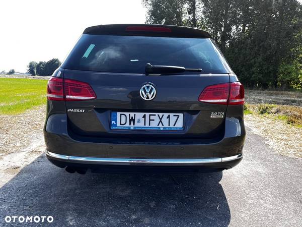 Volkswagen Passat Variant 2.0 TDI DSG BlueMotion Technology Comfortline - 4