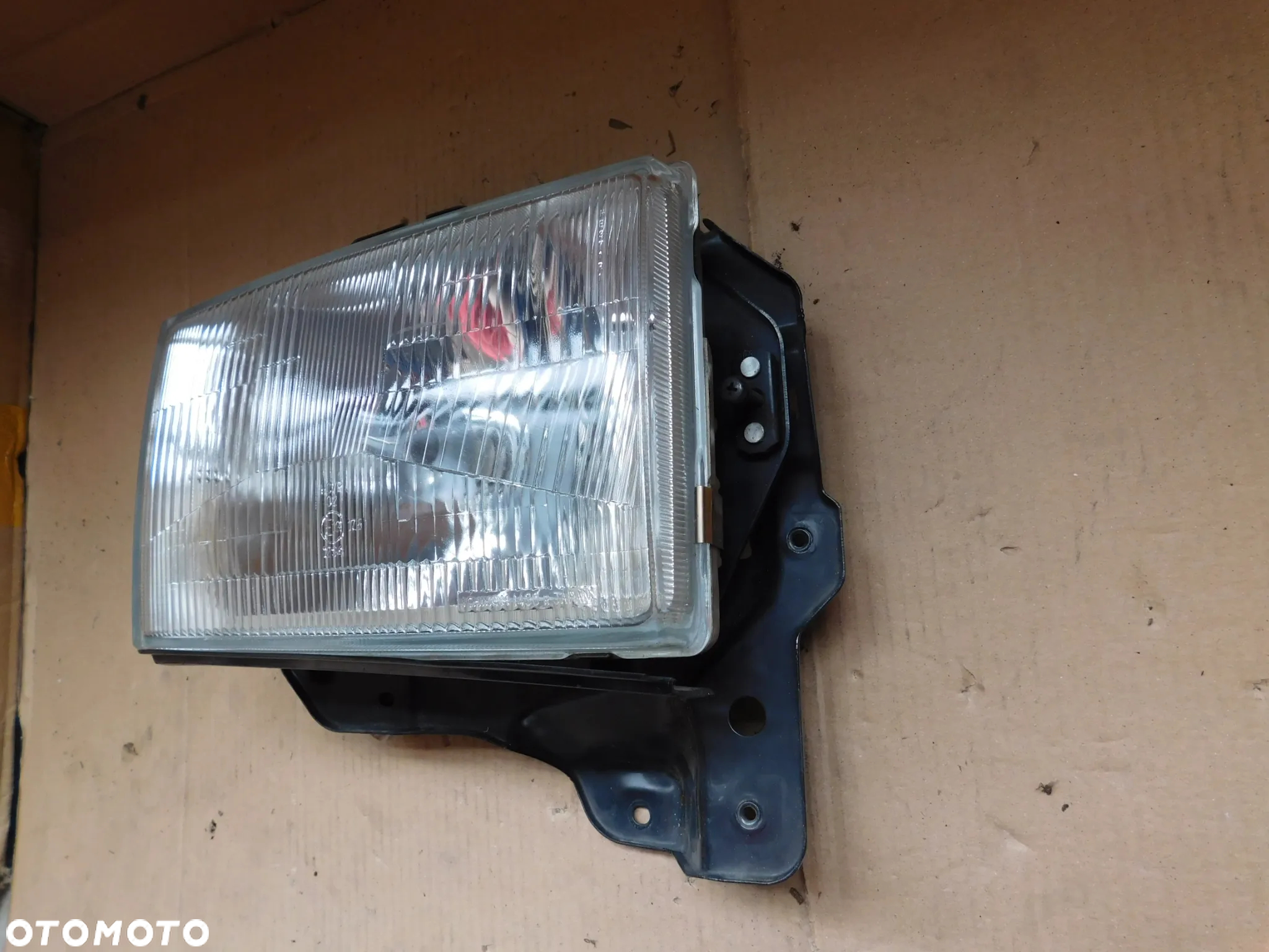 Lampa Przód Prawa ISUZU TROOPER / OPEL MONTEREY - 2