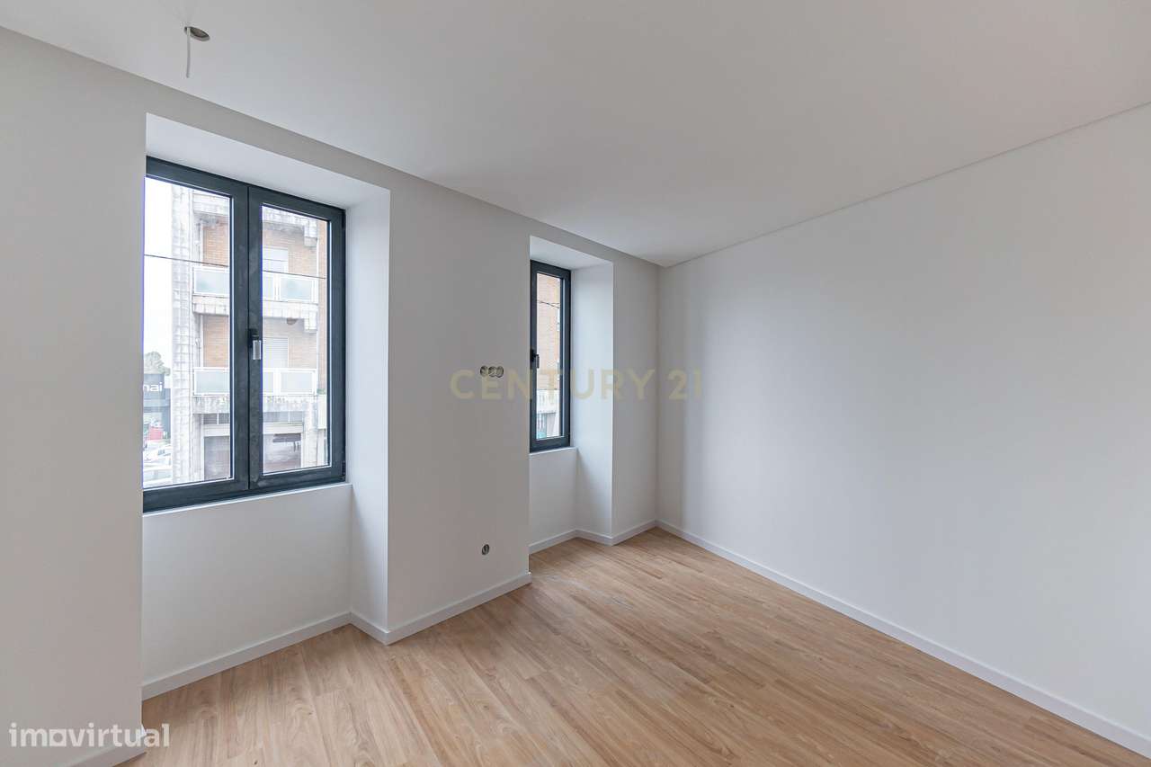 Excelente Oportunidade – T2+2 Duplex em Águas Santas-21