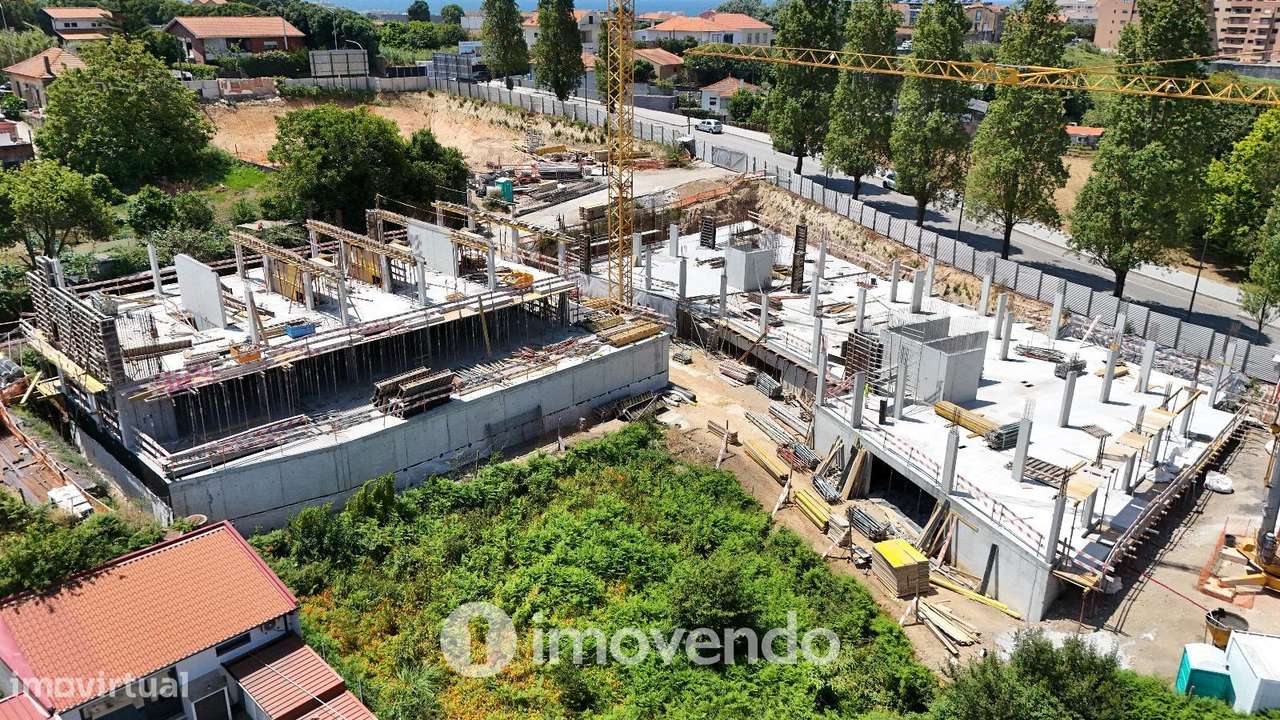 Apartamento T2 novo, com vista Rio, no Empreendimento D'Ouro Mar-27