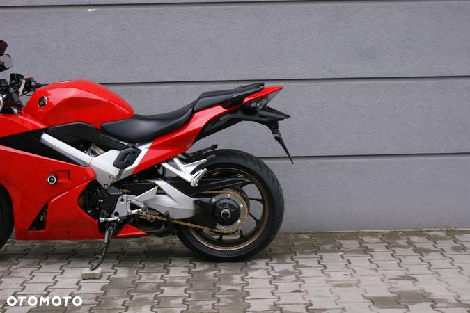 Honda VFR - 8