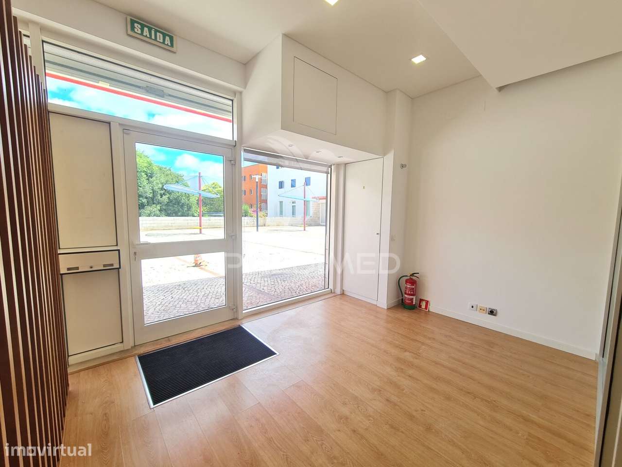 Loja - escritório -  para arrendamento no Restelo, Lisboa - Grande imagem: 3/31