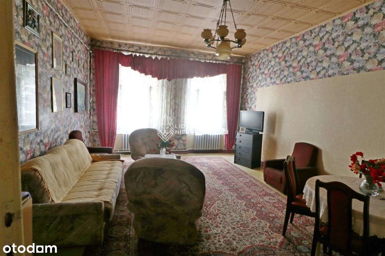 Mieszkanie Kapitańska 72 m2 do remontu 2/3 pokoje-0