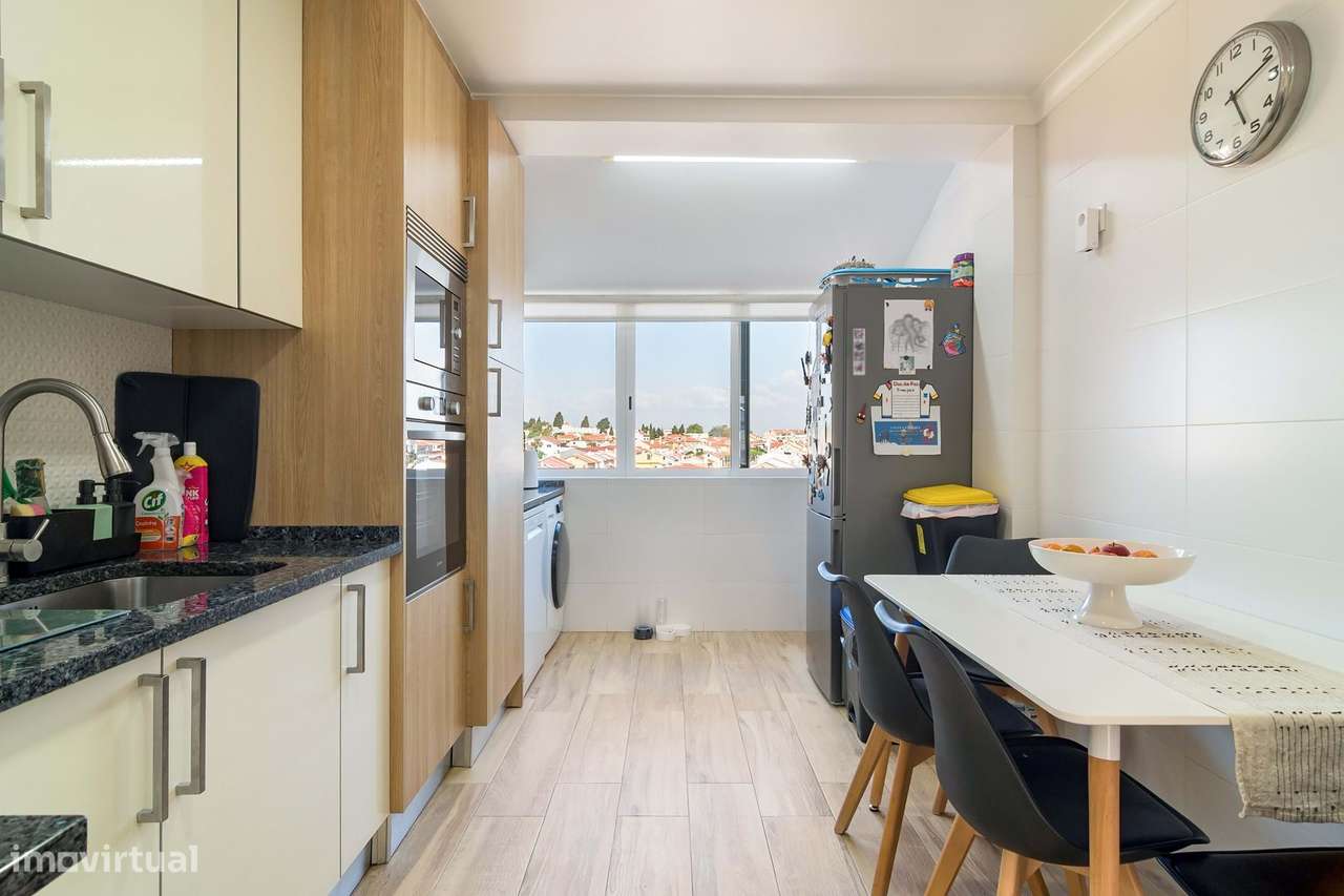 Refúgio acolhedor em São Domingos de Rana – T2+1 cheio de luz-19