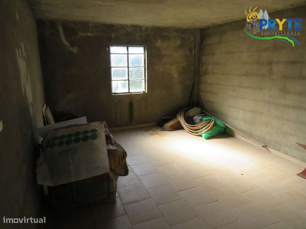 Moradia T5 situada a 10 minutos de Vila de Rei-40