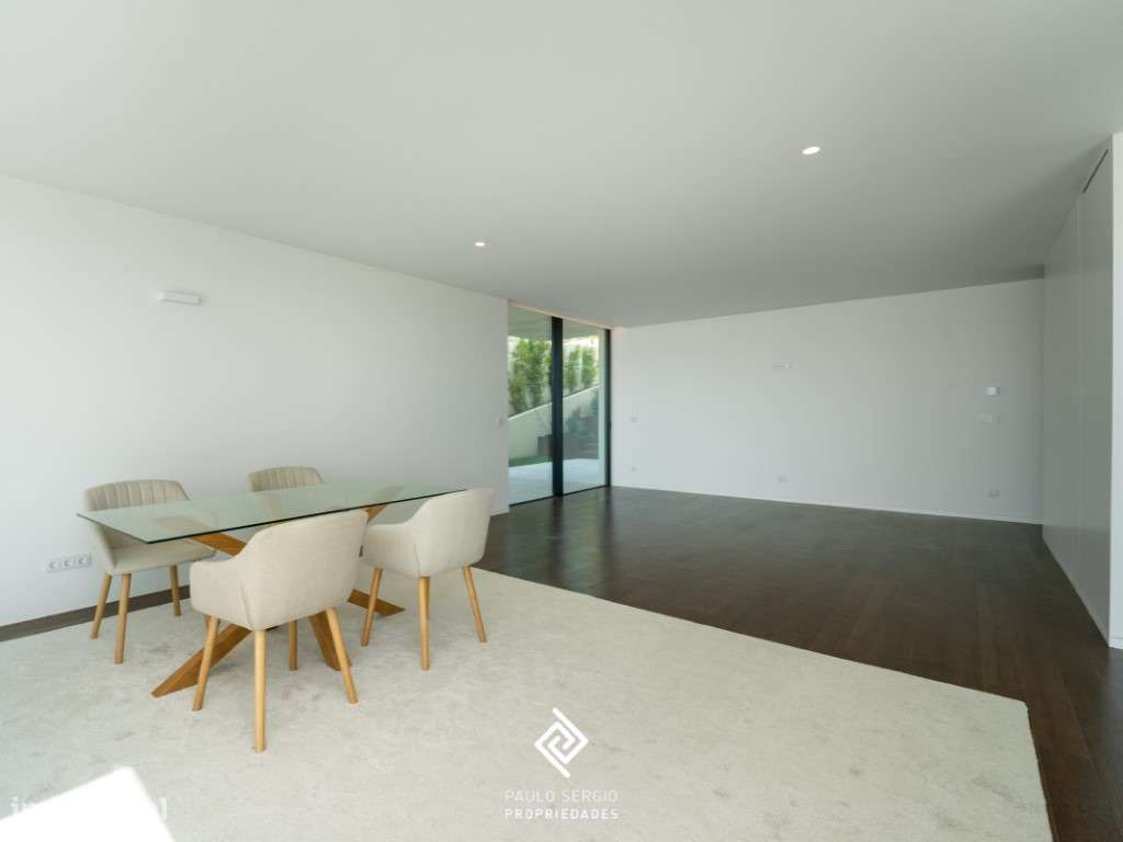 Moradia de Luxo T4 na Quinta Marques Gomes-8